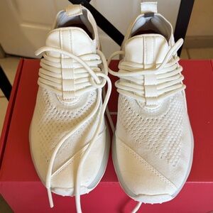 NIB size 6.5 Lane-Eight Cloud White Trainer AD 1 sneakers.  Retail 130.00